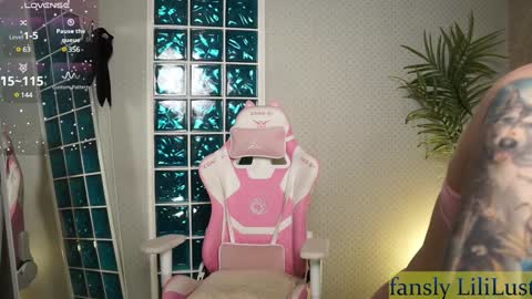 Lili online show from January 28, 11:17 am