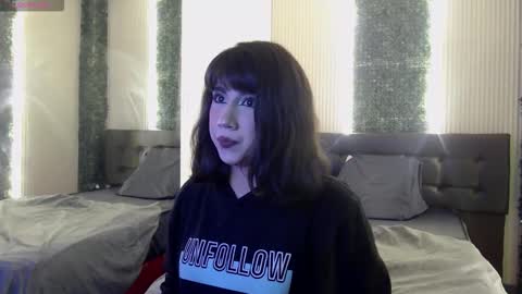 lili online show from November 16, 1:24 pm