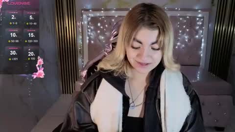 Lili online show from November 11, 3:20 am