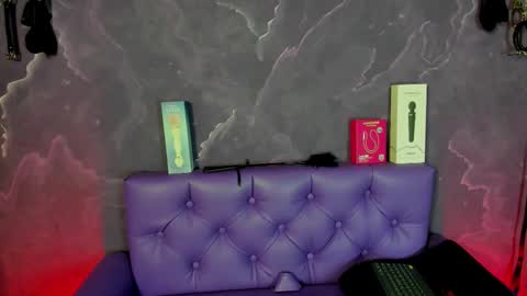 Lili  online show from October 24, 7:36 pm