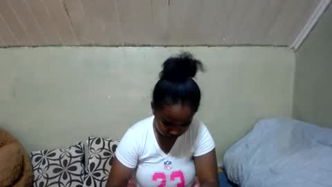 Snapshot of liliahsexie chatting on October 22, 3:21 am liliah online show from October 22, 3:21 am