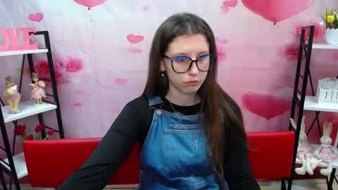 lilianashine online show from February 15, 11:53 am