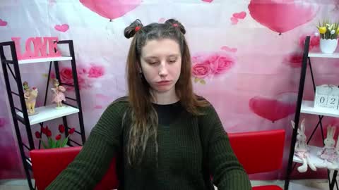 lilianashine online show from February 2, 12:01 pm