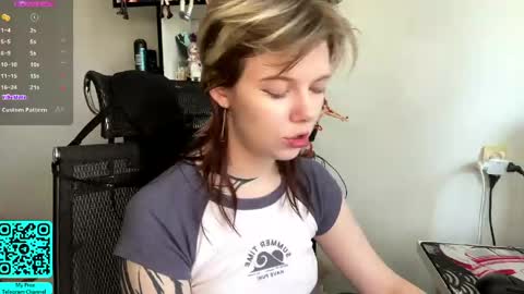 Lilian online show from May 5, 7:03 am