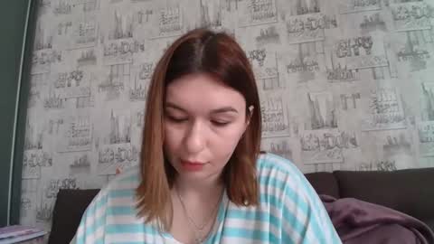 liliawoolf online show from September 24, 7:15 am