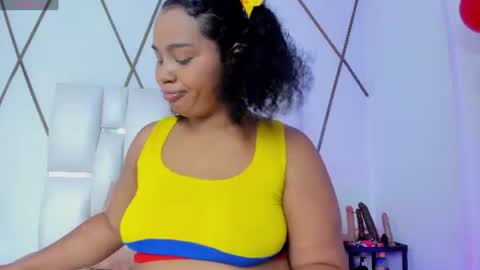LIli cameron  online show from June 19, 12:00 pm