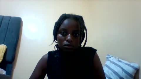 liligal online show from May 17, 5:27 am