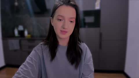 Snapshot of lililaluna chatting on February 25, 5:40 pm             ...  online show from February 25, 5:40 pm