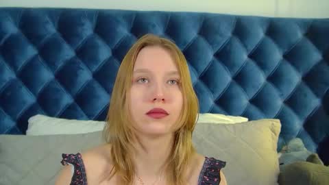 LiliLinn online show from March 24, 6:08 am