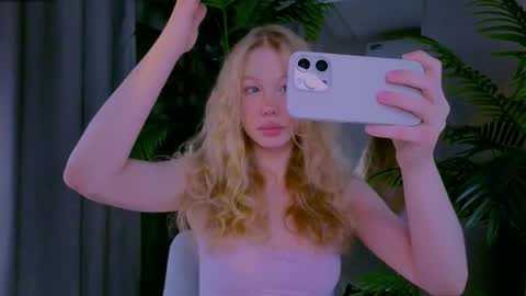 lililok101 online show from March 18, 3:23 am