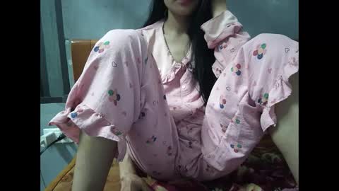 lililove88 online show from February 7, 8:39 am