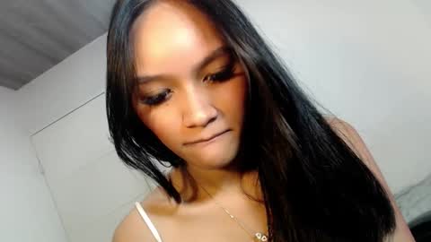 Chloe online show from March 13, 3:15 pm