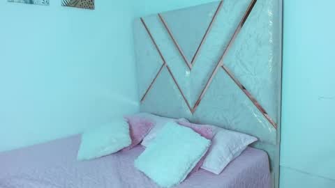 lili online show from September 13, 1:41 am