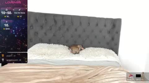 Lilith Parker online show from February 16, 11:05 am