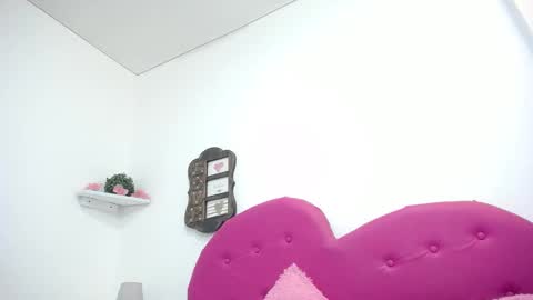 Lilith Smith online show from February 8, 6:54 am