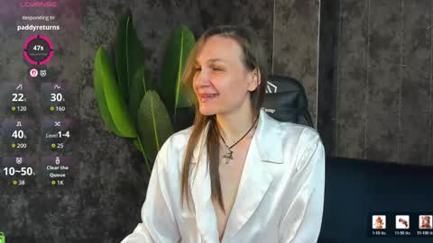 lillian_white1 online show from May 27, 12:50 am
