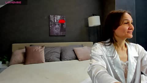 lillian_white1 online show from February 25, 2:58 pm