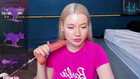 lillie_berry online show from March 29, 8:38 am