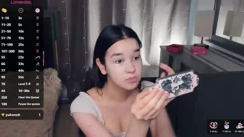 Celina Lillie online show from February 7, 11:02 am