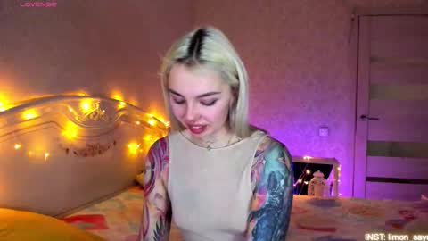 LilliMoore online show from March 16, 11:20 pm