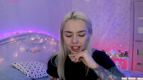 LilliMoore online show from November 5, 1:07 am