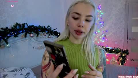 LilliMoore online show from December 21, 12:39 am