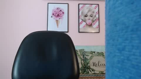 Lilly online show from March 5, 8:29 pm