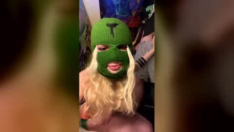 lillycampbelll online show from April 13, 6:50 am