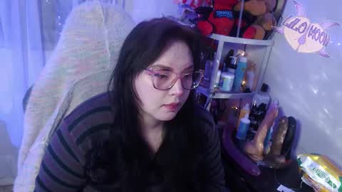 Snapshot of lilomoon69 chatting on March 4, 4:27 am Lilo  online show from March 4, 4:27 am