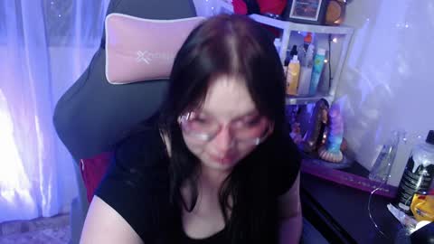 Snapshot of lilomoon69 chatting on February 3, 6:45 am Lilo  online show from February 3, 6:45 am