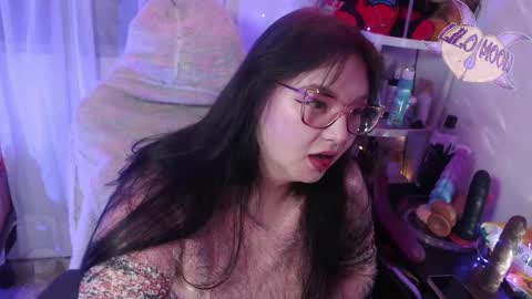 Snapshot of lilomoon69 chatting on March 9, 5:22 am Lilo  online show from March 9, 5:22 am