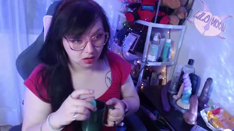 Snapshot of lilomoon69 chatting on February 28, 4:21 am Lilo  online show from February 28, 4:21 am