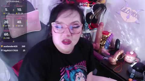 Snapshot of lilomoon69 chatting on October 4, 4:27 pm Lilo  online show from October 4, 4:27 pm