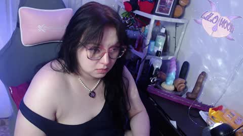 Snapshot of lilomoon69 chatting on February 4, 7:18 am Lilo  online show from February 4, 7:18 am