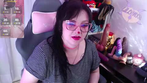 Snapshot of lilomoon69 chatting on October 21, 5:49 pm Lilo  online show from October 21, 5:49 pm