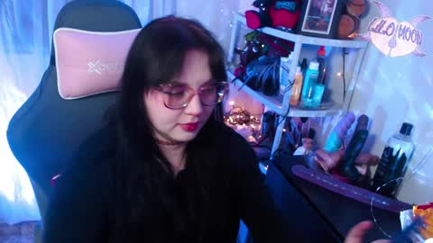 Snapshot of lilomoon69 chatting on January 31, 3:52 am Lilo  online show from January 31, 3:52 am