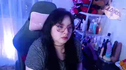 Snapshot of lilomoon69 chatting on February 22, 4:18 am Lilo  online show from February 22, 4:18 am