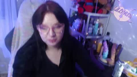 Snapshot of lilomoon69 chatting on March 7, 7:30 am Lilo  online show from March 7, 7:30 am