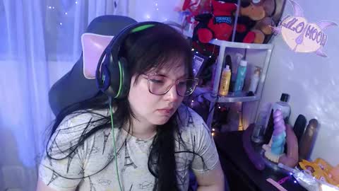 Snapshot of lilomoon69 chatting on March 2, 6:37 am Lilo  online show from March 2, 6:37 am