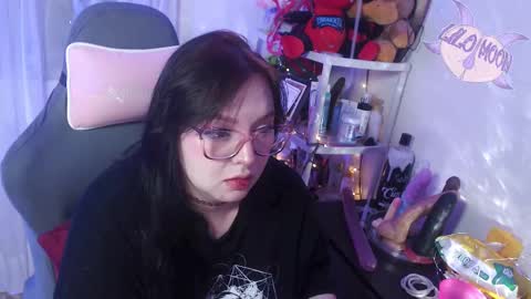 Snapshot of lilomoon69 chatting on March 12, 7:24 am Lilo  online show from March 12, 7:24 am
