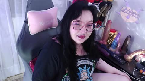 Snapshot of lilomoon69 chatting on September 15, 3:24 pm Lilo  online show from September 15, 3:24 pm