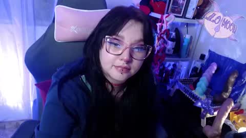 Snapshot of lilomoon69 chatting on February 17, 6:20 am Lilo  online show from February 17, 6:20 am