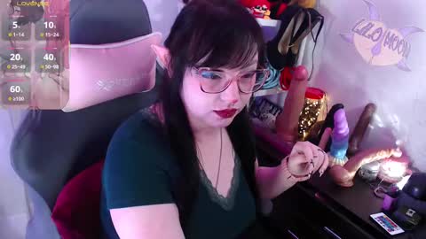 Snapshot of lilomoon69 chatting on October 19, 5:39 pm Lilo  online show from October 19, 5:39 pm