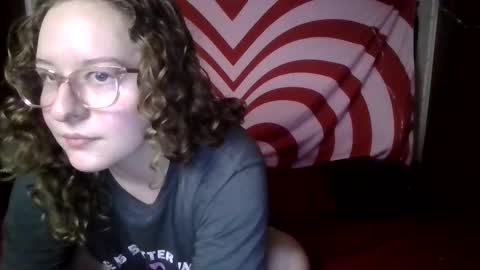 LilPies  online show from March 7, 5:07 am