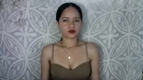 lily_2003 online show from November 18, 3:53 am