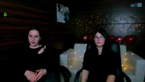 hello im Lilyand you  online show from March 12, 1:30 pm