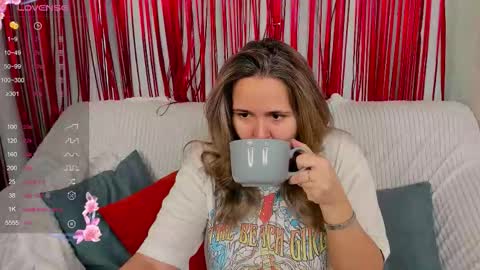 Lily online show from February 17, 8:02 am