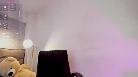 lily_cash1 online show from February 28, 6:12 pm