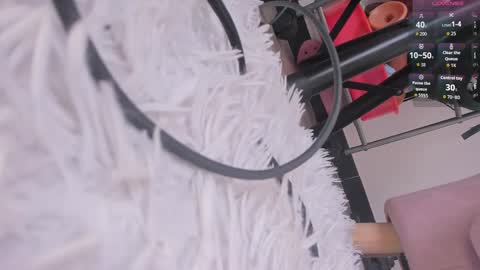   online show from September 22, 5:39 pm