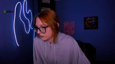 lily_fay online show from March 29, 7:04 pm
